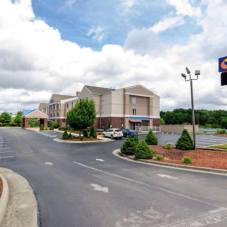 Comfort Inn & Suites Hillsville I-77 Экстерьер фото