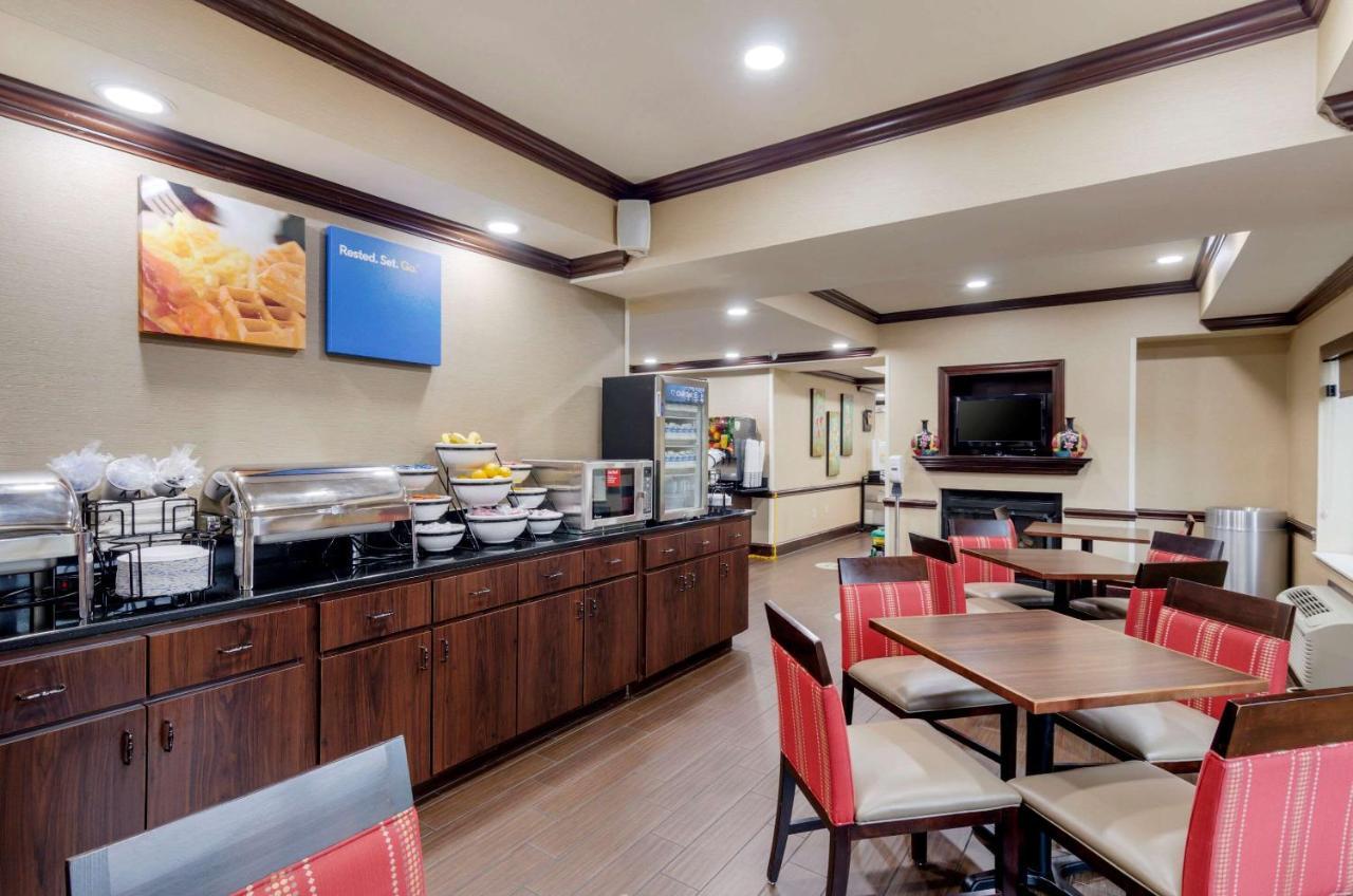 Comfort Inn & Suites Hillsville I-77 Экстерьер фото