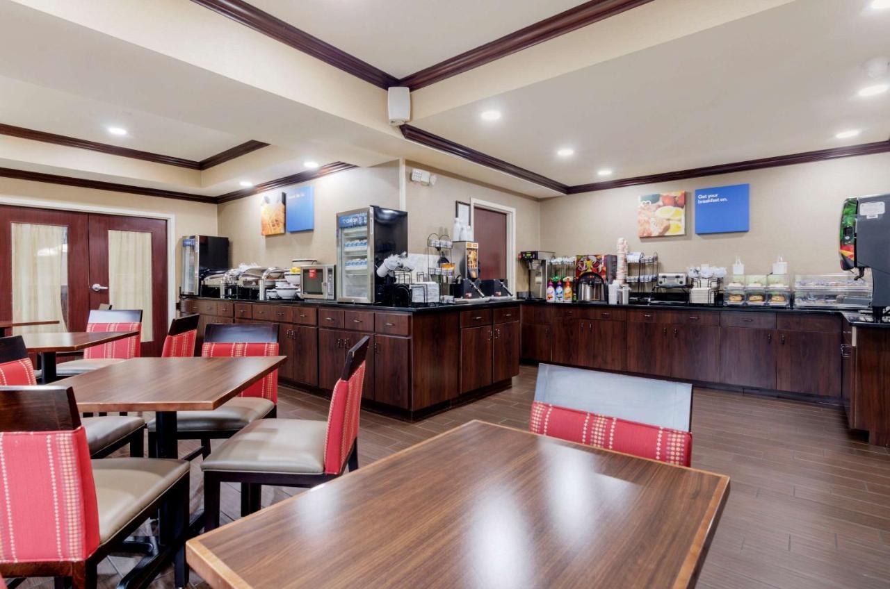 Comfort Inn & Suites Hillsville I-77 Экстерьер фото