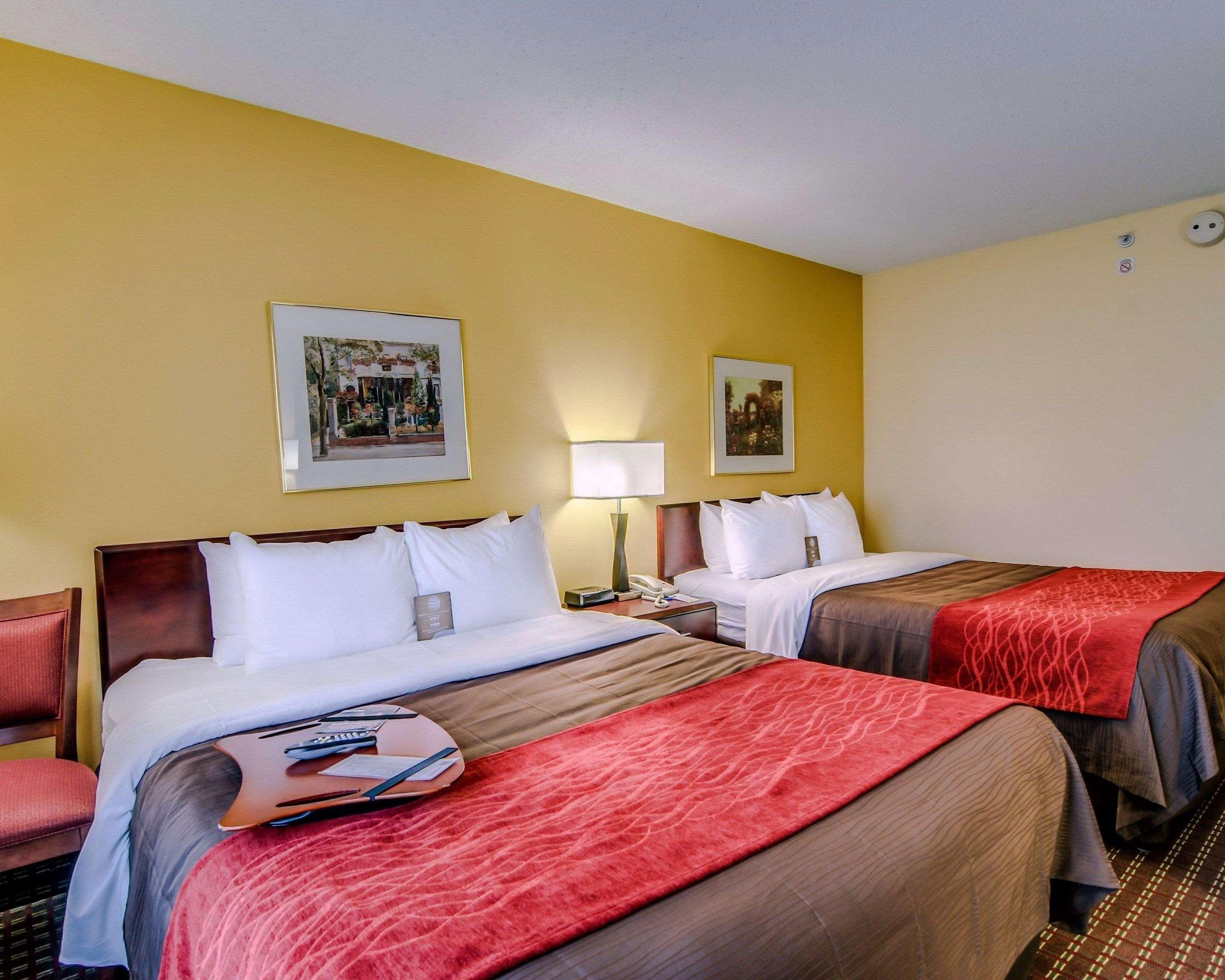Comfort Inn & Suites Hillsville I-77 Экстерьер фото