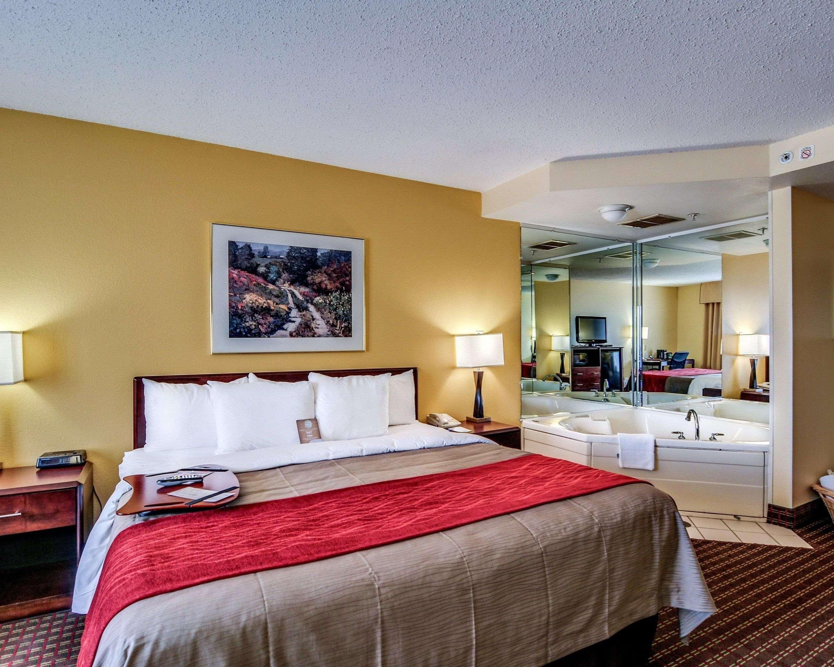 Comfort Inn & Suites Hillsville I-77 Экстерьер фото