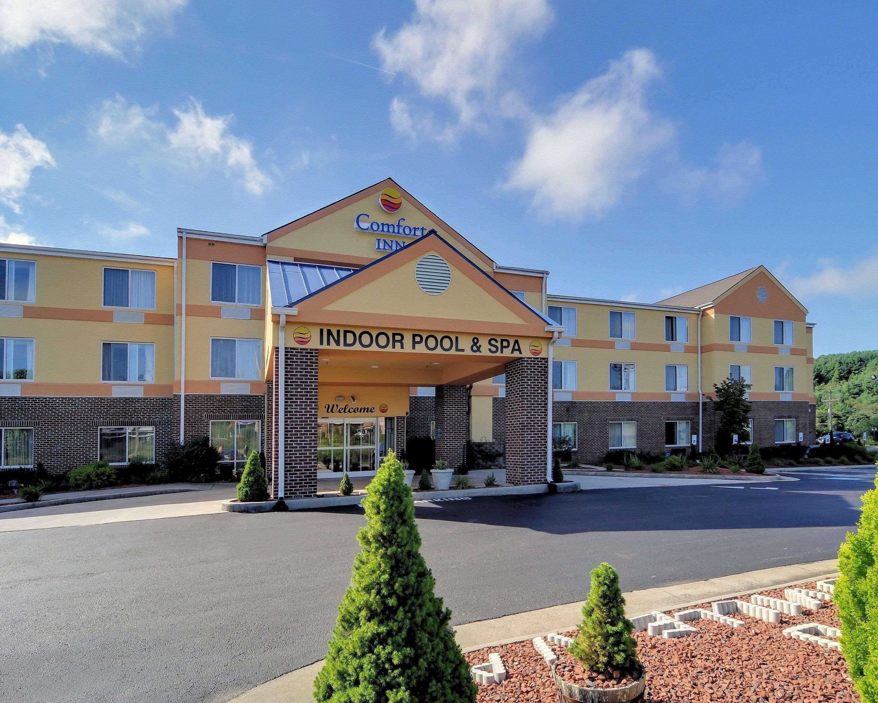 Comfort Inn & Suites Hillsville I-77 Экстерьер фото