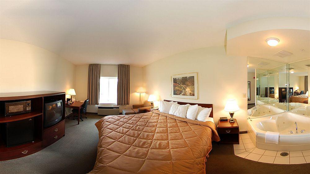 Comfort Inn & Suites Hillsville I-77 Экстерьер фото